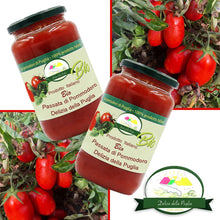 Carica l'immagine nel visualizzatore di Gallery, La vera passata di Pomodoro fresco Biologico solo con sugo di pomodori Pugliesi Bio una vera Delizia della Puglia la salsa Pugliese