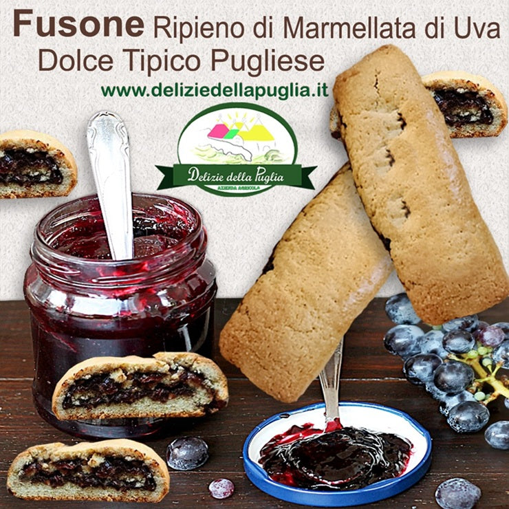 Un gustoso e speciale Dolce il Fusone, antica specialità Pugliese ripieno di marmellata di uva e farcito con mandorle che faceva la Nonna Lina e la nostra Mamma Franca
